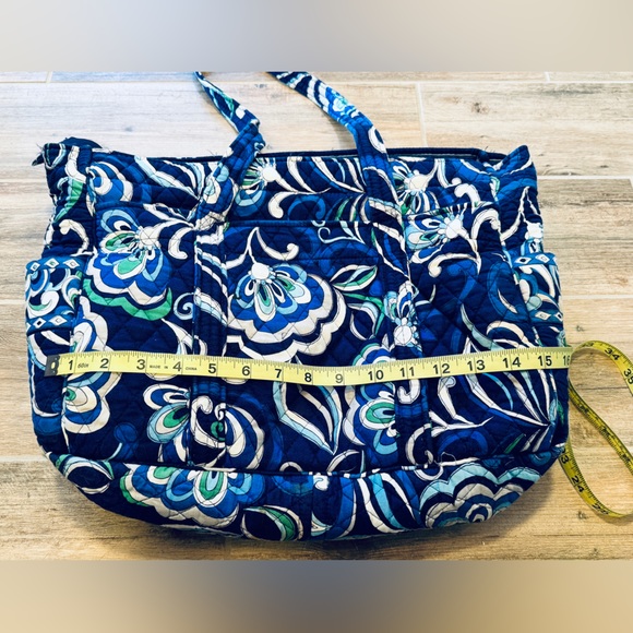 Vera Bradley Bag - Picture 3 of 6